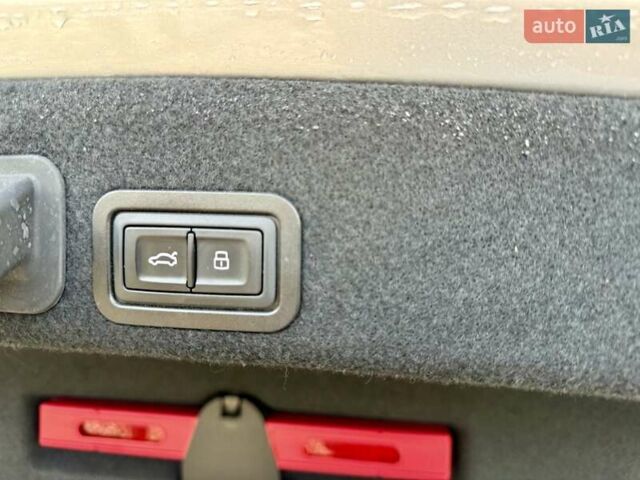 Серый Ауди А6, объемом двигателя 2.97 л и пробегом 180 тыс. км за 22600 $, фото 33 на Automoto.ua