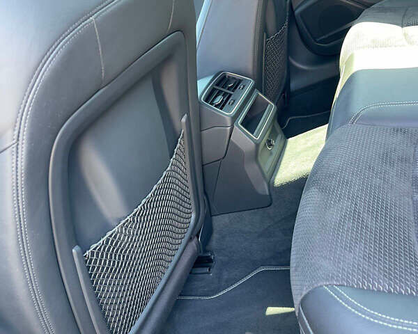 Сірий Ауді А6, об'ємом двигуна 1.97 л та пробігом 54 тис. км за 40999 $, фото 45 на Automoto.ua