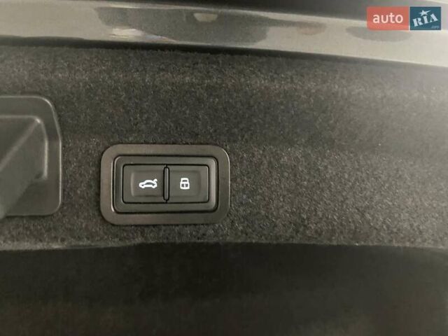 Серый Ауди А6, объемом двигателя 2 л и пробегом 24 тыс. км за 51000 $, фото 8 на Automoto.ua