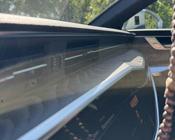 Сірий Ауді А6, об'ємом двигуна 1.97 л та пробігом 62 тис. км за 50500 $, фото 17 на Automoto.ua