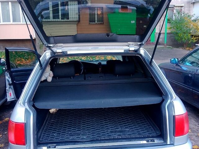 Серый Ауди А6, объемом двигателя 2.6 л и пробегом 417 тыс. км за 4990 $, фото 5 на Automoto.ua