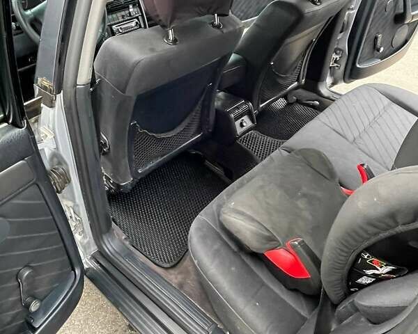 Серый Ауди А6, объемом двигателя 2.6 л и пробегом 479 тыс. км за 3500 $, фото 11 на Automoto.ua