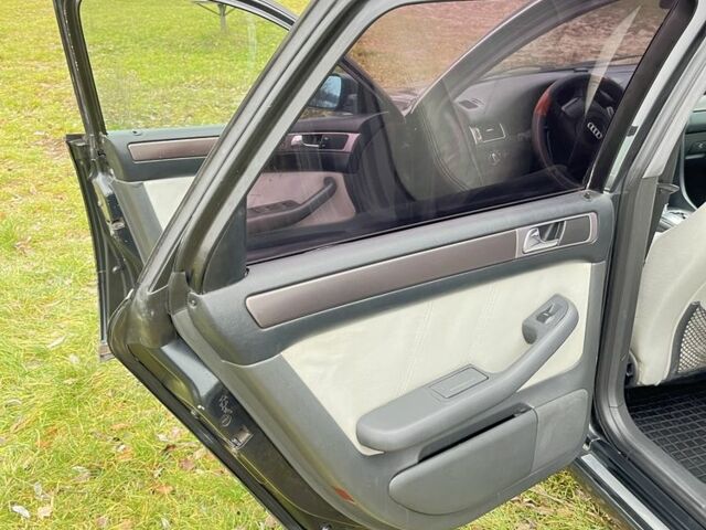 Серый Ауди А6, объемом двигателя 2.5 л и пробегом 385 тыс. км за 3450 $, фото 11 на Automoto.ua