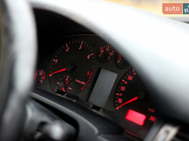 Серый Ауди А6, объемом двигателя 2.5 л и пробегом 300 тыс. км за 3500 $, фото 25 на Automoto.ua