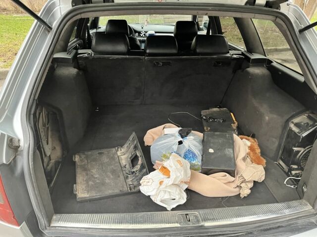 Серый Ауди А6, объемом двигателя 2.5 л и пробегом 270 тыс. км за 3400 $, фото 6 на Automoto.ua