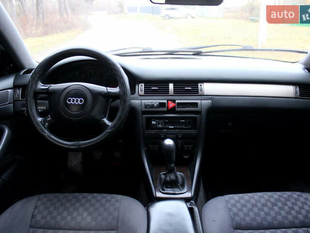 Серый Ауди А6, объемом двигателя 2.5 л и пробегом 300 тыс. км за 3500 $, фото 15 на Automoto.ua