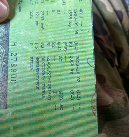 Серый Ауди А6, объемом двигателя 2.4 л и пробегом 470 тыс. км за 2500 $, фото 5 на Automoto.ua