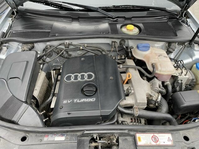 Серый Ауди А6, объемом двигателя 1.8 л и пробегом 300 тыс. км за 4700 $, фото 9 на Automoto.ua