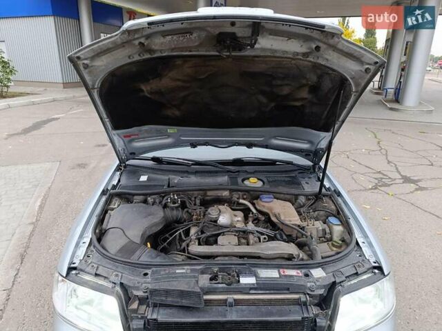 Серый Ауди А6, объемом двигателя 2.5 л и пробегом 380 тыс. км за 3999 $, фото 51 на Automoto.ua