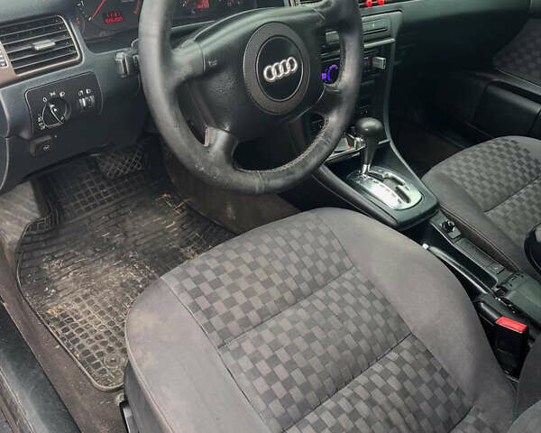 Серый Ауди А6, объемом двигателя 1.78 л и пробегом 380 тыс. км за 3899 $, фото 4 на Automoto.ua