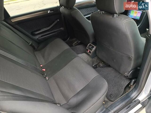 Серый Ауди А6, объемом двигателя 2.5 л и пробегом 380 тыс. км за 3999 $, фото 46 на Automoto.ua