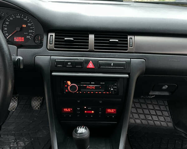 Серый Ауди А6, объемом двигателя 2.5 л и пробегом 321 тыс. км за 4650 $, фото 9 на Automoto.ua