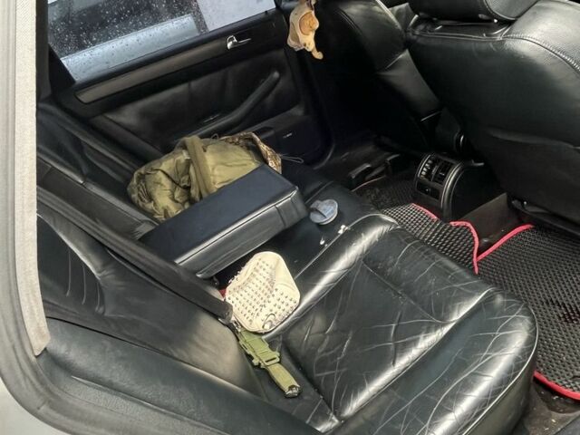 Серый Ауди А6, объемом двигателя 2.5 л и пробегом 370 тыс. км за 2450 $, фото 5 на Automoto.ua