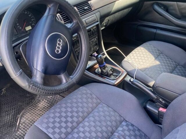 Серый Ауди А6, объемом двигателя 2.5 л и пробегом 350 тыс. км за 3400 $, фото 4 на Automoto.ua