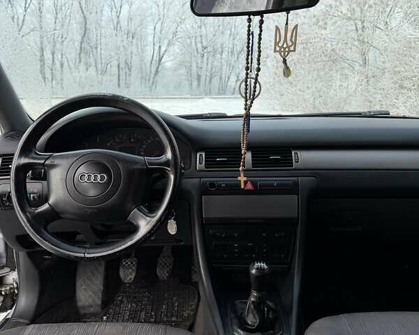 Серый Ауди А6, объемом двигателя 2.5 л и пробегом 300 тыс. км за 1499 $, фото 7 на Automoto.ua