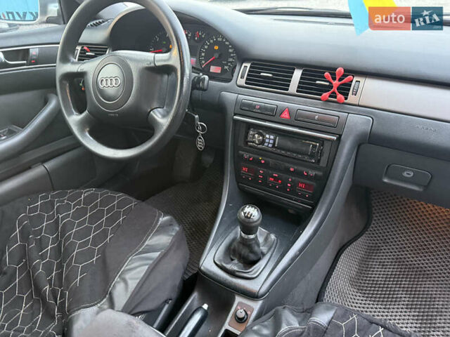 Сірий Ауді А6, об'ємом двигуна 2.5 л та пробігом 333 тис. км за 2999 $, фото 11 на Automoto.ua