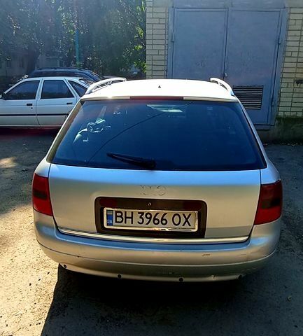 Серый Ауди А6, объемом двигателя 2.5 л и пробегом 312 тыс. км за 4000 $, фото 9 на Automoto.ua