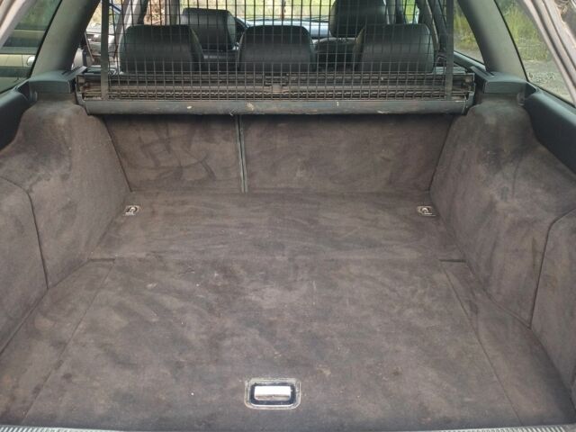 Серый Ауди А6, объемом двигателя 0 л и пробегом 300 тыс. км за 2599 $, фото 9 на Automoto.ua