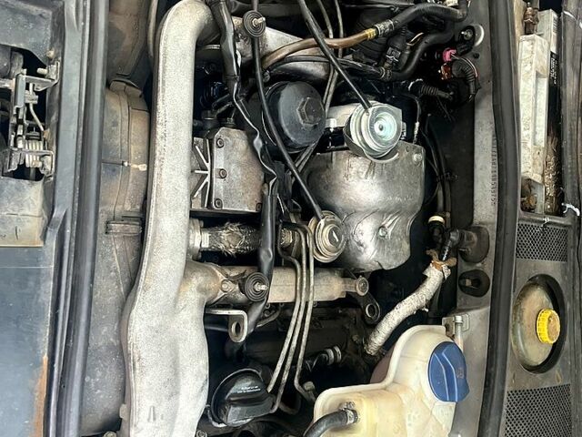 Ауді А6 2000 у Дніпро (Дніпропетровську) на Automoto.ua Сірий Ауді А6, об'ємом двигуна 2.5 л та пробігом 280 тис. км за 4500 $, фото 5 на Automoto.ua