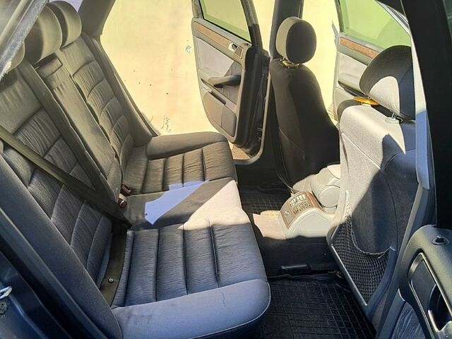 Сірий Ауді А6, об'ємом двигуна 2.5 л та пробігом 347 тис. км за 4200 $, фото 7 на Automoto.ua