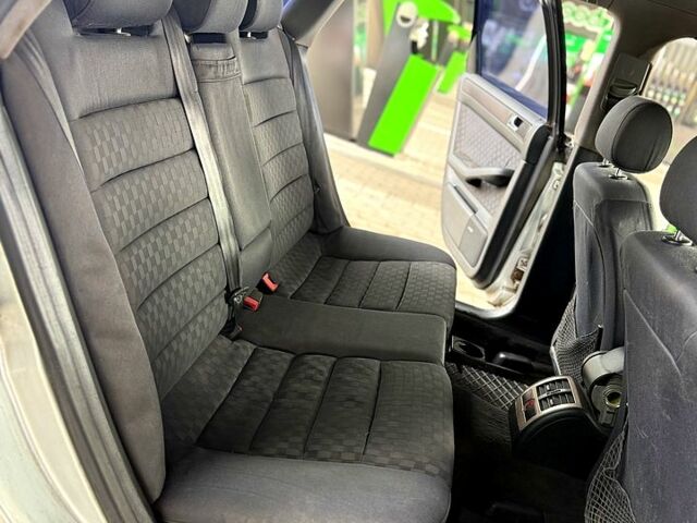 Серый Ауди А6, объемом двигателя 2.5 л и пробегом 300 тыс. км за 2600 $, фото 8 на Automoto.ua