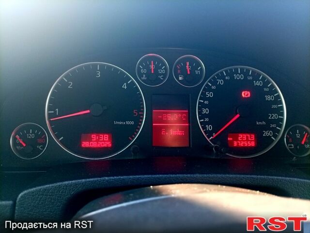 Серый Ауди А6, объемом двигателя 2.5 л и пробегом 372 тыс. км за 5800 $, фото 5 на Automoto.ua