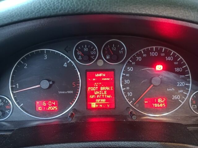 Серый Ауди А6, объемом двигателя 2.5 л и пробегом 300 тыс. км за 5500 $, фото 7 на Automoto.ua