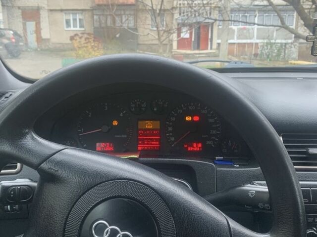 Серый Ауди А6, объемом двигателя 2.5 л и пробегом 334 тыс. км за 3300 $, фото 12 на Automoto.ua