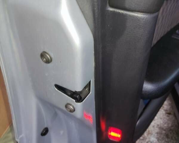 Сірий Ауді А6, об'ємом двигуна 2.5 л та пробігом 300 тис. км за 5500 $, фото 11 на Automoto.ua