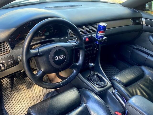 Сірий Ауді А6, об'ємом двигуна 2.5 л та пробігом 300 тис. км за 3700 $, фото 5 на Automoto.ua