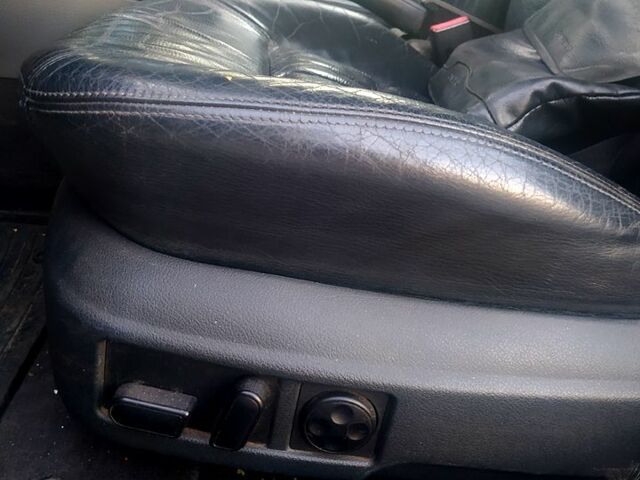 Сірий Ауді А6, об'ємом двигуна 1.8 л та пробігом 292 тис. км за 4700 $, фото 9 на Automoto.ua