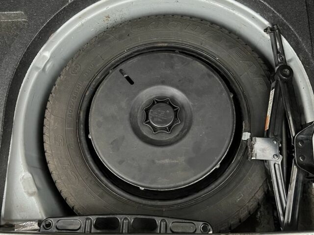 Серый Ауди А6, объемом двигателя 2.5 л и пробегом 327 тыс. км за 4500 $, фото 19 на Automoto.ua