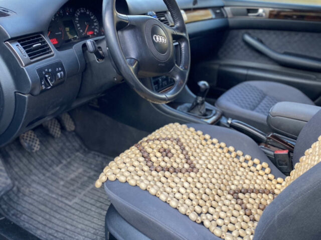 Сірий Ауді А6, об'ємом двигуна 2.5 л та пробігом 318 тис. км за 4800 $, фото 1 на Automoto.ua