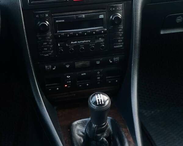 Серый Ауди А6, объемом двигателя 1.8 л и пробегом 306 тыс. км за 4700 $, фото 2 на Automoto.ua