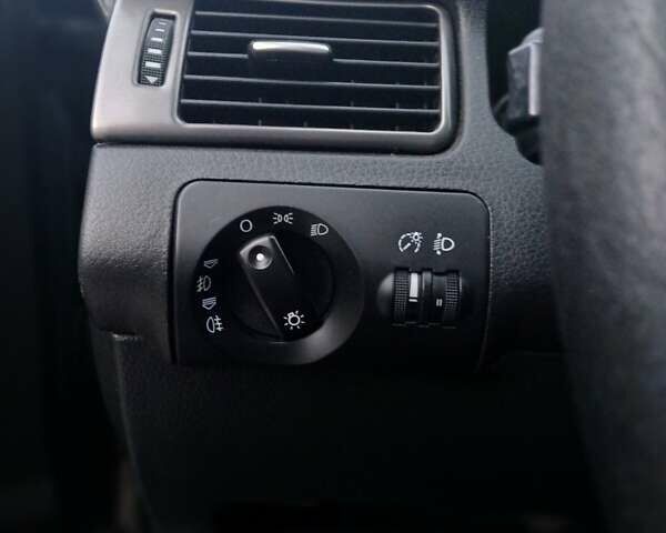 Серый Ауди А6, объемом двигателя 2.5 л и пробегом 400 тыс. км за 4500 $, фото 1 на Automoto.ua