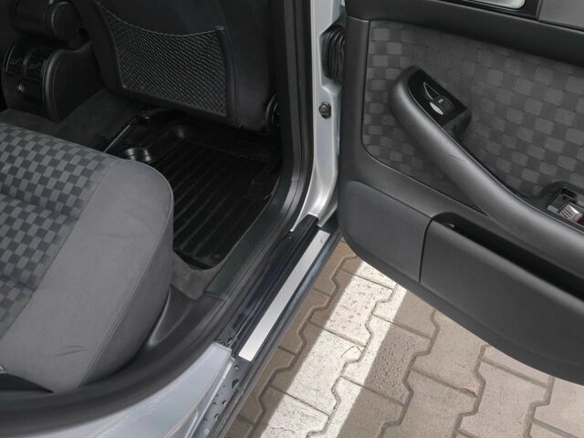 Серый Ауди А6, объемом двигателя 1.9 л и пробегом 507 тыс. км за 5650 $, фото 11 на Automoto.ua