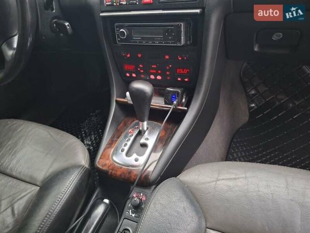 Серый Ауди А6, объемом двигателя 2.5 л и пробегом 300 тыс. км за 5850 $, фото 11 на Automoto.ua