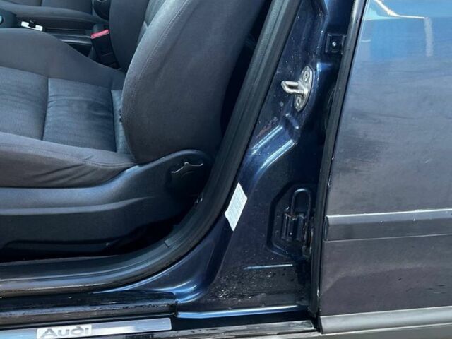 Серый Ауди А6, объемом двигателя 2.4 л и пробегом 300 тыс. км за 5500 $, фото 4 на Automoto.ua