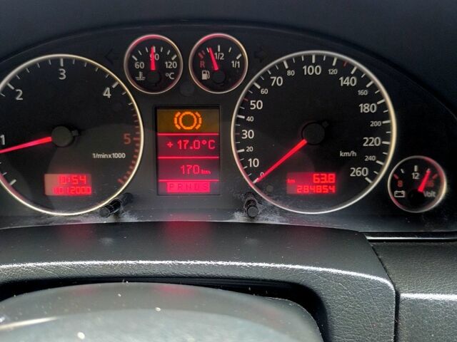 Серый Ауди А6, объемом двигателя 2.5 л и пробегом 284 тыс. км за 4200 $, фото 9 на Automoto.ua