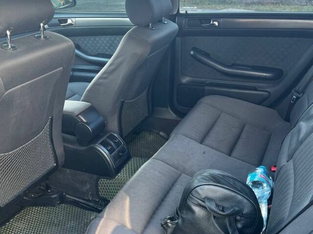 Серый Ауди А6, объемом двигателя 2.4 л и пробегом 300 тыс. км за 5500 $, фото 5 на Automoto.ua