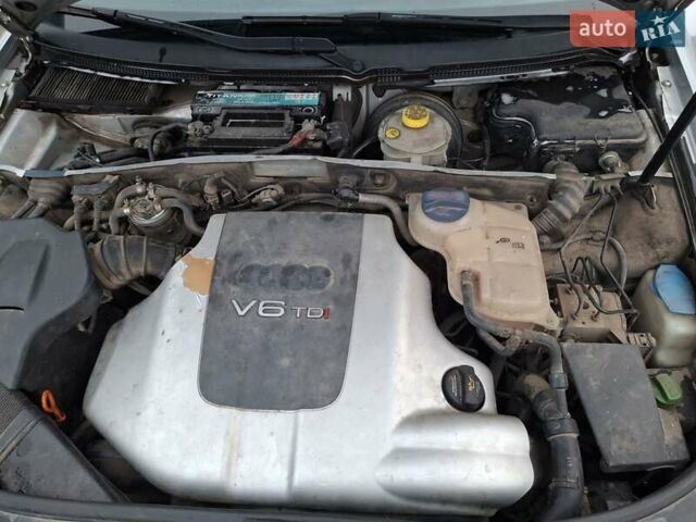 Серый Ауди А6, объемом двигателя 2.5 л и пробегом 300 тыс. км за 5850 $, фото 22 на Automoto.ua
