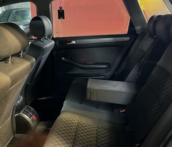 Серый Ауди А6, объемом двигателя 2.5 л и пробегом 314 тыс. км за 2700 $, фото 6 на Automoto.ua