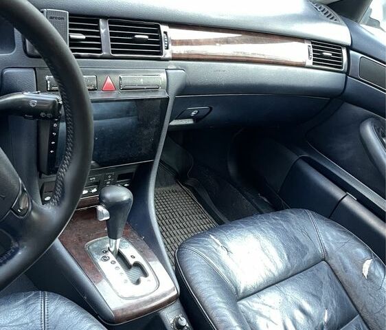 Сірий Ауді А6, об'ємом двигуна 2.5 л та пробігом 370 тис. км за 3700 $, фото 5 на Automoto.ua