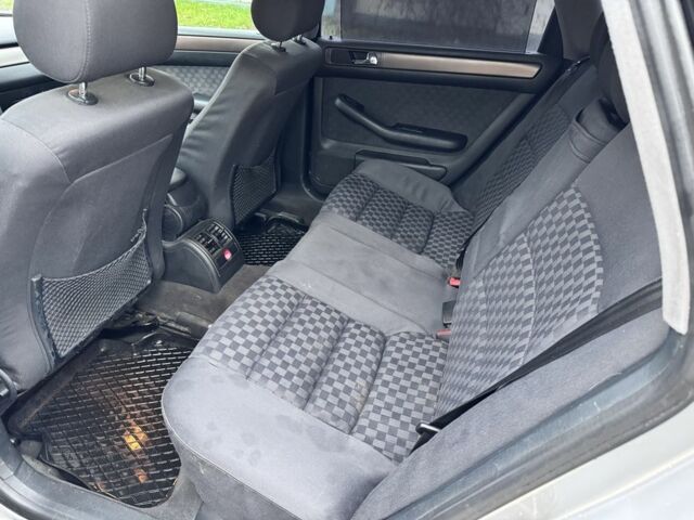 Сірий Ауді А6, об'ємом двигуна 1.9 л та пробігом 250 тис. км за 2200 $, фото 11 на Automoto.ua