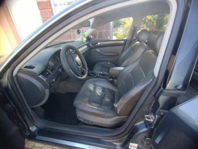 Ауди А6 2003 в Здолбунове на Automoto.ua Серый Ауди А6, объемом двигателя 2.5 л и пробегом 330 тыс. км за 4600 $, фото 4 на Automoto.ua