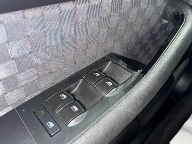 Серый Ауди А6, объемом двигателя 1.8 л и пробегом 273 тыс. км за 5900 $, фото 15 на Automoto.ua