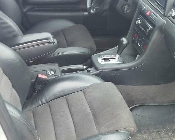 Серый Ауди А6, объемом двигателя 2.5 л и пробегом 350 тыс. км за 2999 $, фото 11 на Automoto.ua