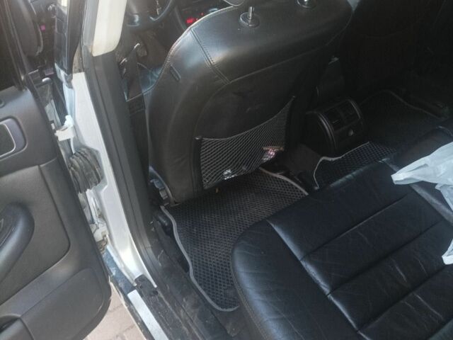 Сірий Ауді А6, об'ємом двигуна 2.5 л та пробігом 3 тис. км за 4000 $, фото 6 на Automoto.ua