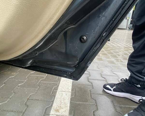 Серый Ауди А6, объемом двигателя 2.5 л и пробегом 370 тыс. км за 4900 $, фото 7 на Automoto.ua