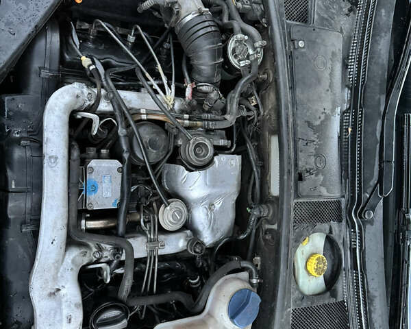 Серый Ауди А6, объемом двигателя 2.5 л и пробегом 471 тыс. км за 4800 $, фото 10 на Automoto.ua